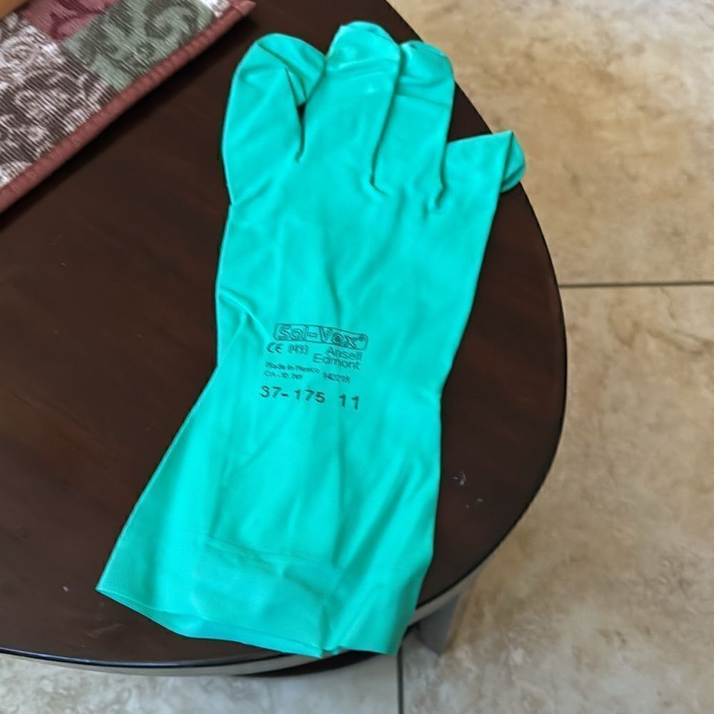 12 Pairs Large Size 11 Rubber Chemical Resistant Gloves